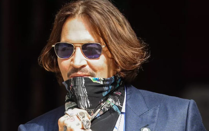 Johnny Depp Laughs At Amber Heard’s Lawyer For Objecting To His Own Question