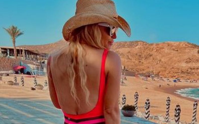 Jessica Simpson Stuns In Red Hot Revealing Swimsuit After Dropping 100 Pounds