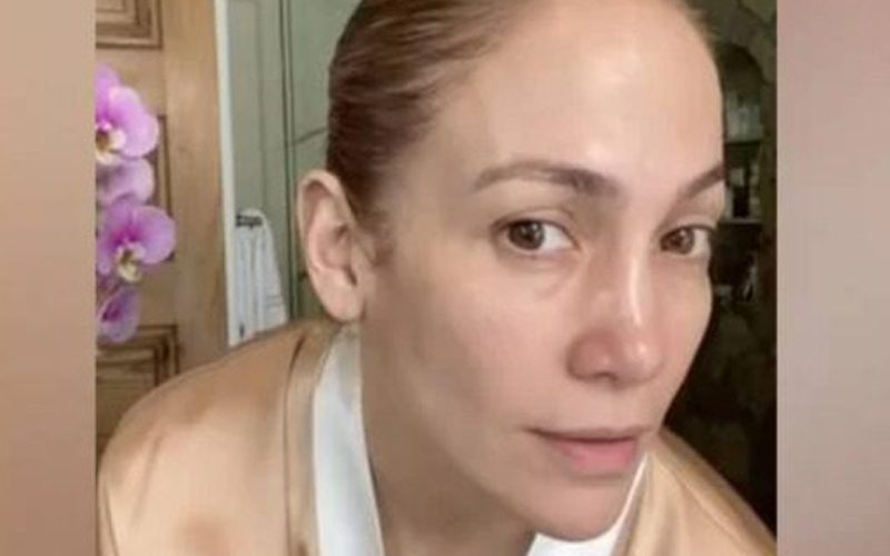 Jennifer Lopez Gives Filter & Makeup-Free Skin Care Tutorial    