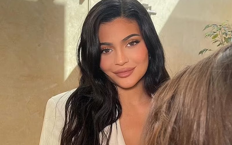 Kylie Jenner Glams Up To Promote The Kardashians Hulu Series