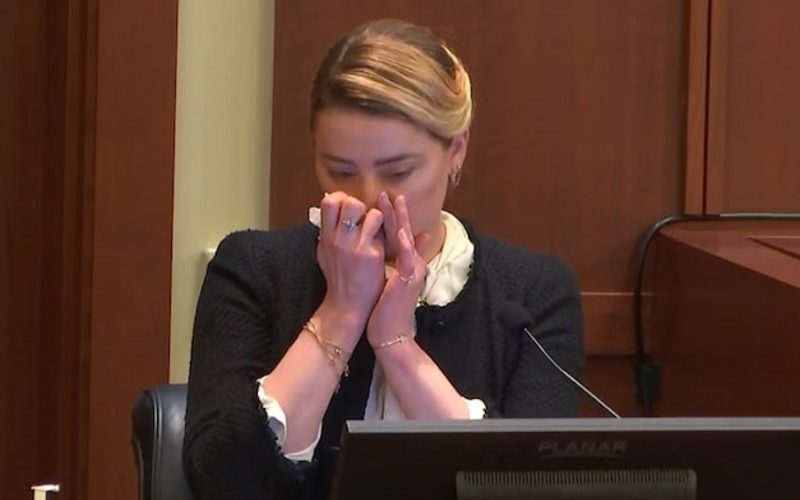 Amber Heard Was Not Doing A Bump On The Witness Stand