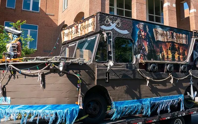 ‘Pirates Of The Caribbean’ Ship Drives By Courthouse Of Johnny Depp vs Amber Heard Case