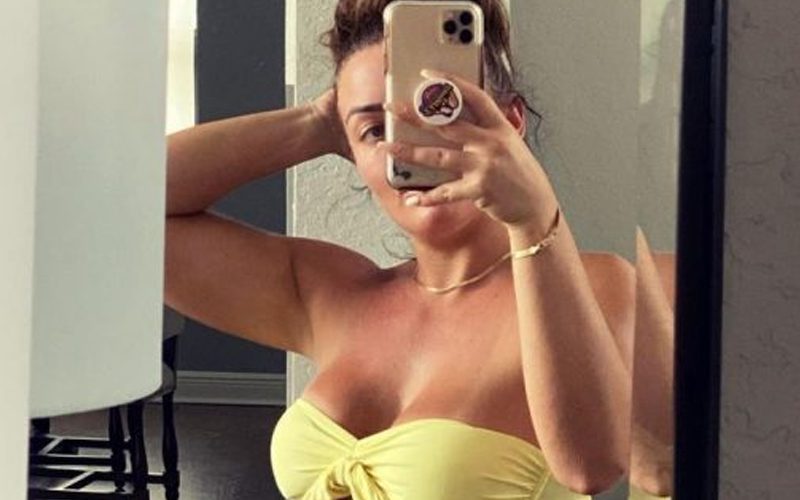Mandy Rose Glows While Showing Off Sunburn In Revealing Mirror Selfie Photo Drop