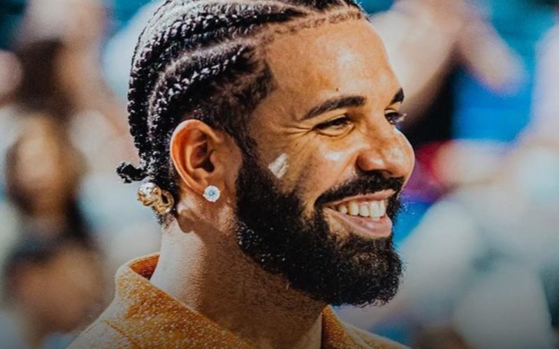 Drake Shows Off Four New OVO Chains