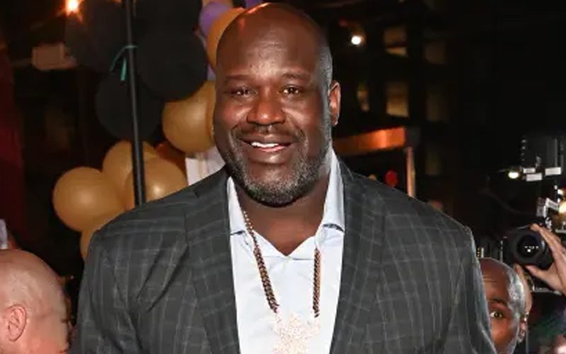 Shaquille O’Neal Breaks Chair During Podcast