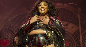 Lizzo Wants To Get ‘In The Middle Of’ Kourtney Kardashian & Travis Barker’s PDA