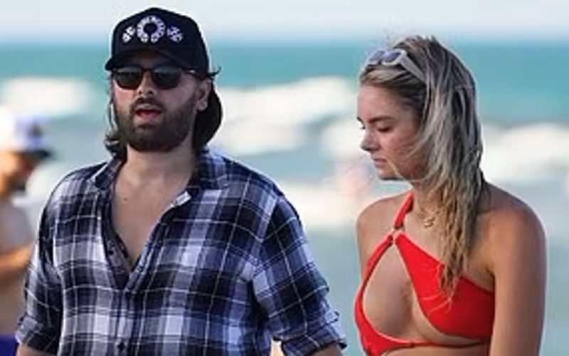Scott Disick Spotted With Bikini Clad Models On 4th Of July