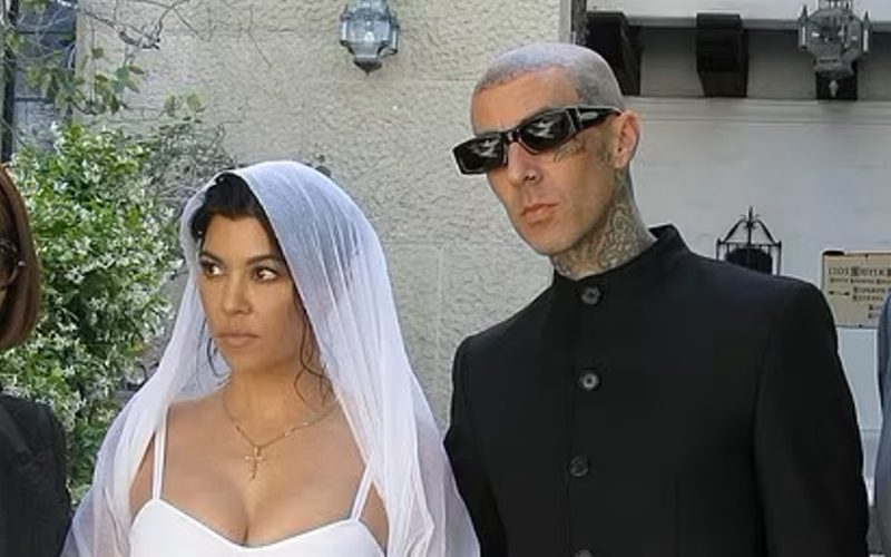 Kourtney Kardashian Releases Never-Seen-Before Images From Courthouse Wedding With Travis Barker