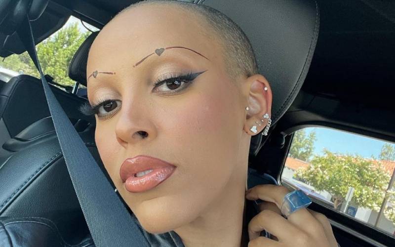 Doja Cat Settles Fans Down Who Think She Went Insane Shaving Her Head On Livestream