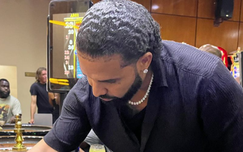 Drake’s New Man Bun Drives Fans Crazy