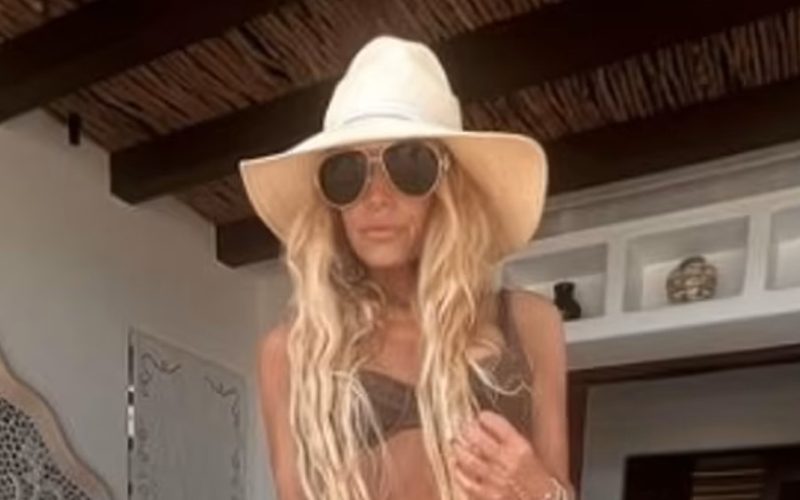 Jessica Simpson Shows Off Her Incredible Weight Loss In Tiny Bikini