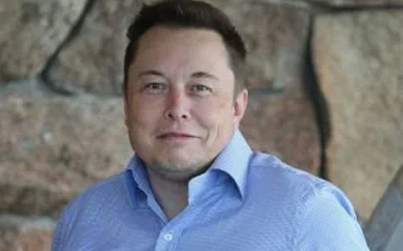 Elon Musk’s Father Says He Needs To Lose Weight & Is Not Proud Of Him