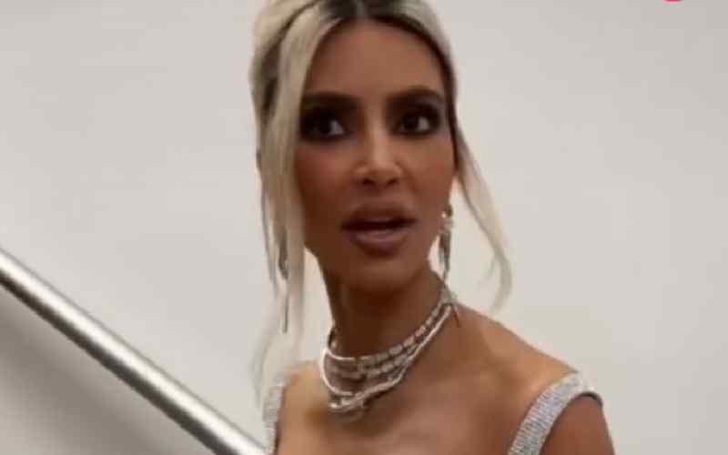 Kim Kardashian Struggles To Get Up The Stairs While Wearing Tight Dolce & Gabbana Dress