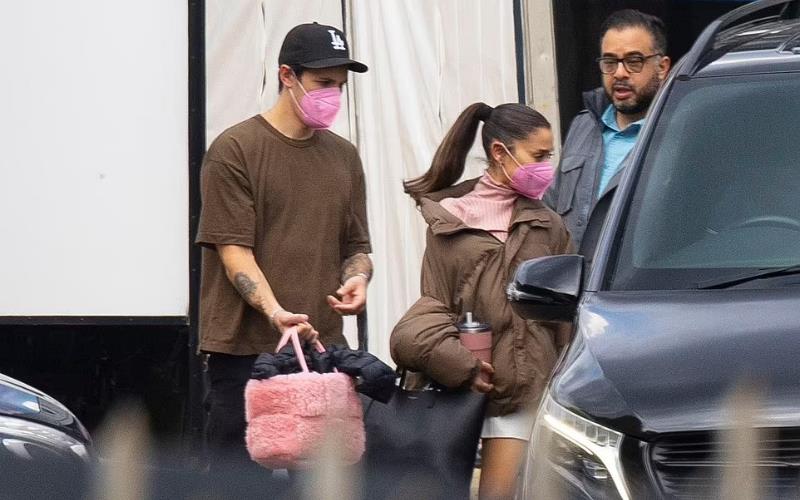 Ariana Grande Spotted In London Amid ‘Wicked’ Filming