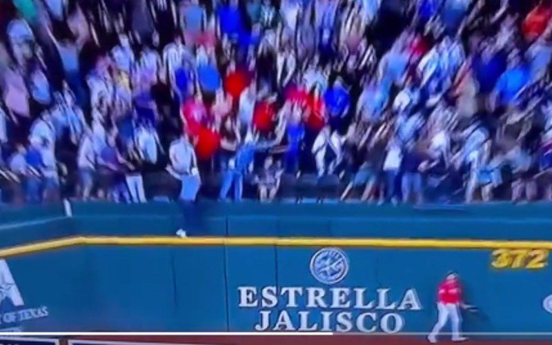 Fan Ejected For Jumping Over Railing In Failed Attempt At Aaron Judge 62nd Home Run
