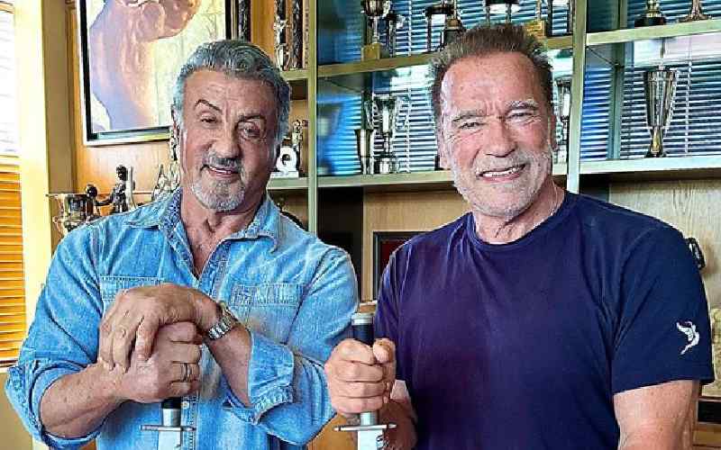 Arnold Schwarzenegger & Sylvester Stallone Carve Pumpkins With ‘Survival Knives’