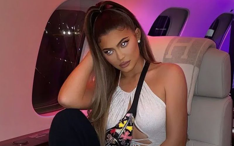 Kylie Jenner’s Private Jet Forced To Return To LA Due To Wind Conditions