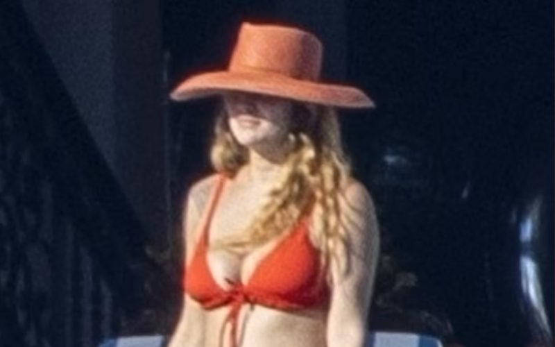 Chris Rock Enjoys Exotic Vacation With Bikini-Clad Girlfriend Lake Bell