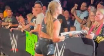 Ronda Rousey Rips Apart Fan-Made Sign During WWE Live Event