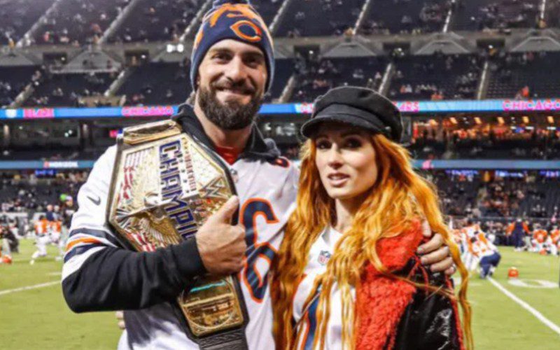 Seth Rollins And Becky Lynch Spotted At Chicago Bears Game