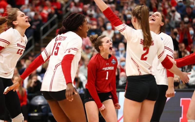 Wisconsin Opens Investigation Into Leaked Photos Of Women’s Volleyball Team