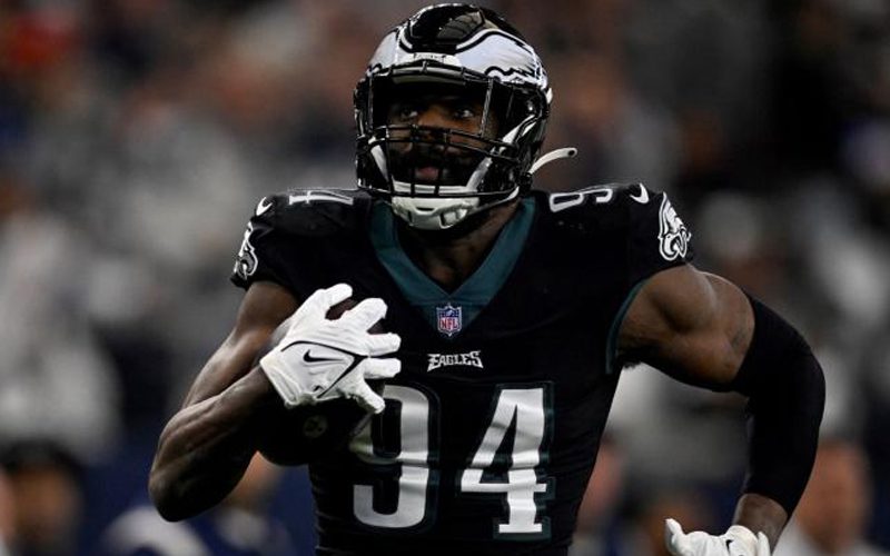 Eagles Pro Bowler Josh Sweat Stretchered Off The Field After Shocking Neck Injury