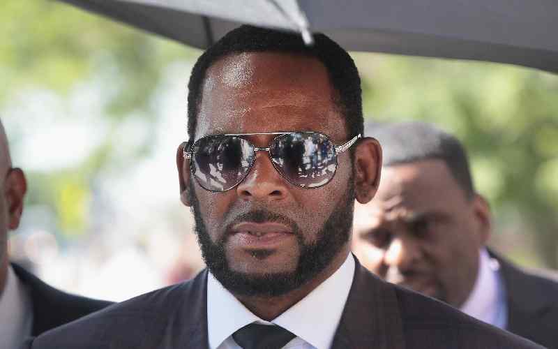 R. Kelly Could Serve More 25 Years In Prison If Federal Prosecutors Get Their Way