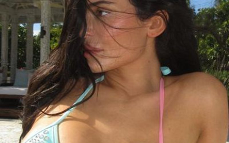 Kylie Jenner Stuns In Super Skimpy Bikini Photo Drop