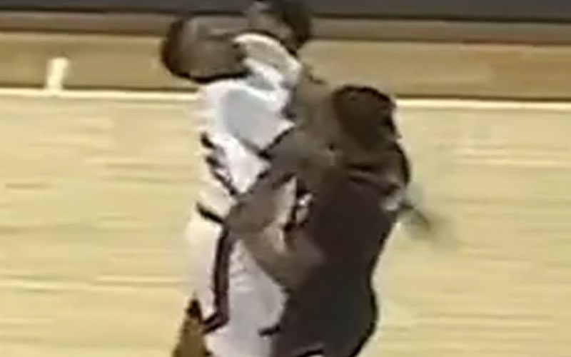 College Basketball Player Gets Sucked Punched In Crazy Fight During Game