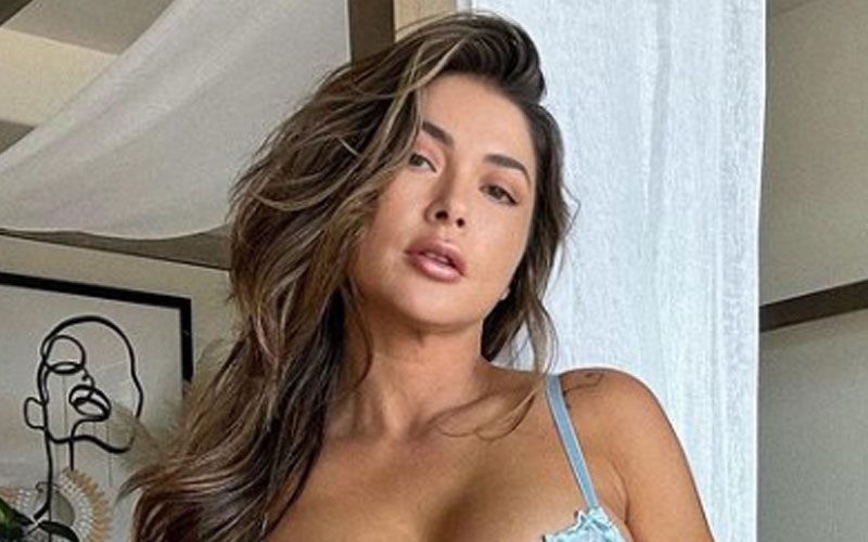 Arianny Celeste Feels Free In Gorgeous Blue Lingerie Photo Drop