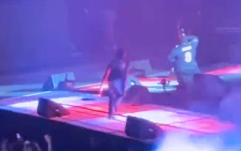 Rod Wave Fan Storms the Stage During Concert in a Surprising Moment